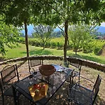 Raffinee With Pool Views Casa vacanze Umbertide